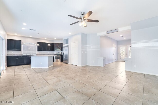 Foto del edificio - 5793 Rolling Dale Ave