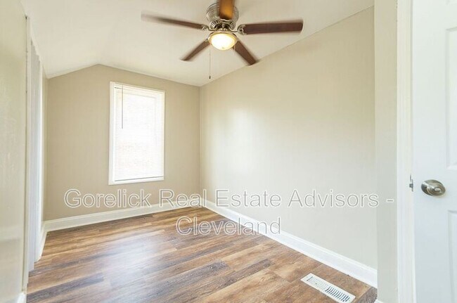 Foto del edificio - 1340 Sheffield Rd