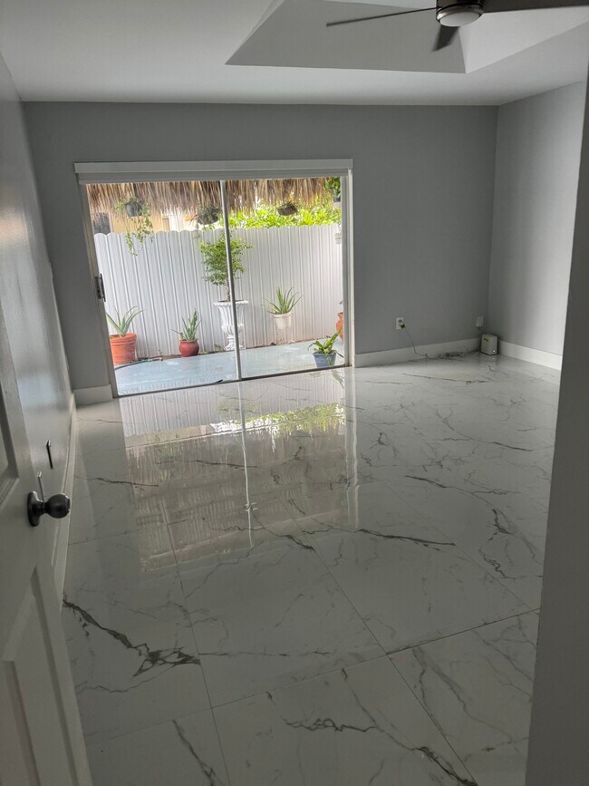Foto del edificio - 13206 NW 8th Ter