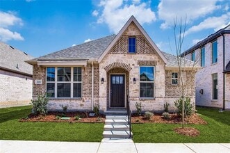 Building Photo - 2133 Barx Dr