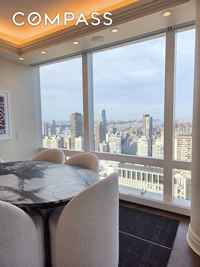 Foto del edificio - 80 Columbus Cir