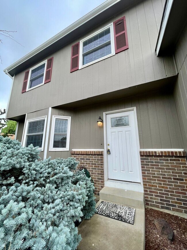 Foto del edificio - Charming 3-Bed Home Near CSU with Spacious...