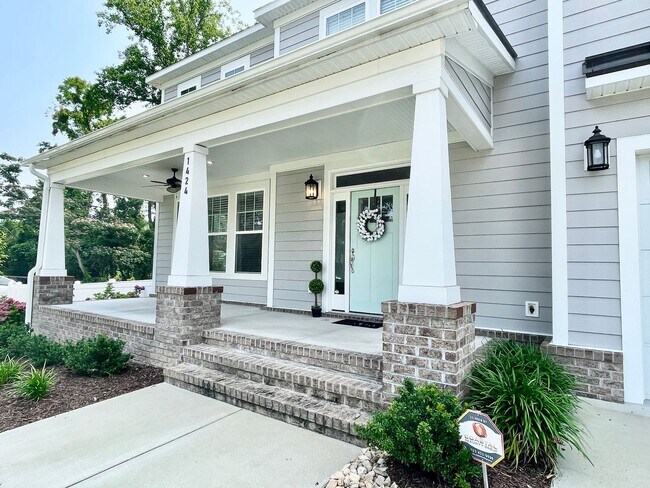 Foto del edificio - Custom-Built Home in Mill Dam Pointe! Marsh & Water Views! Minutes to Bay Beaches, Pet Friendly, ...