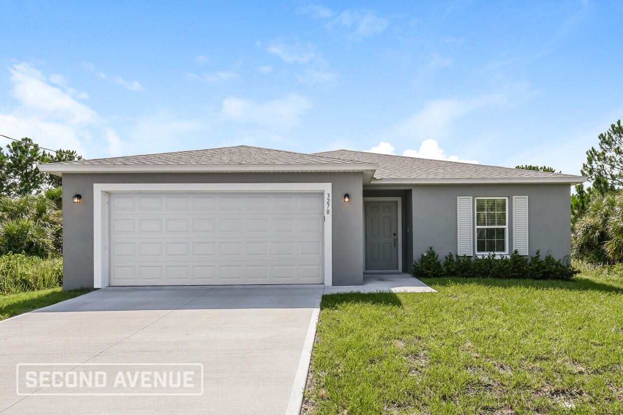 Foto principal - 3270 Bowline Ave