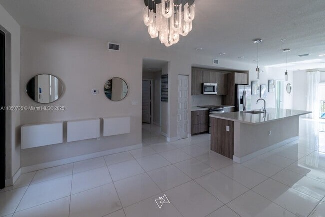 NW 104th Avenue 21, Doral, FL 33178 - NW 104th Avenue 21, Doral, FL 33178 House