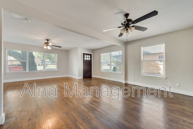 Building Photo - 2306 S Tyler St