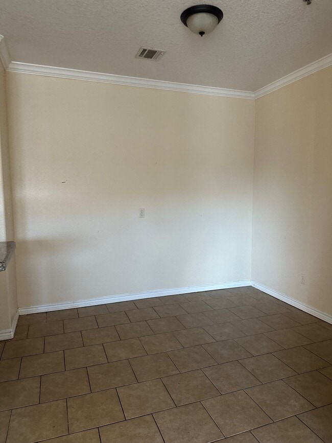 Building Photo - 107 Oak Park Dr