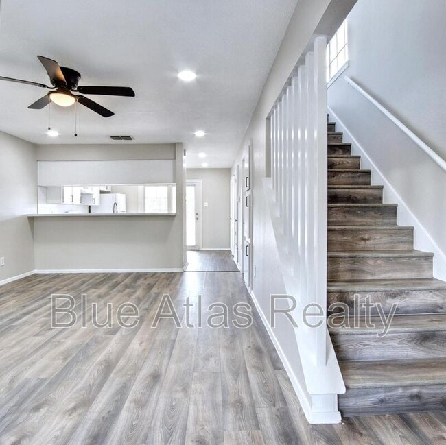 Building Photo - 2300 Indigo Ln