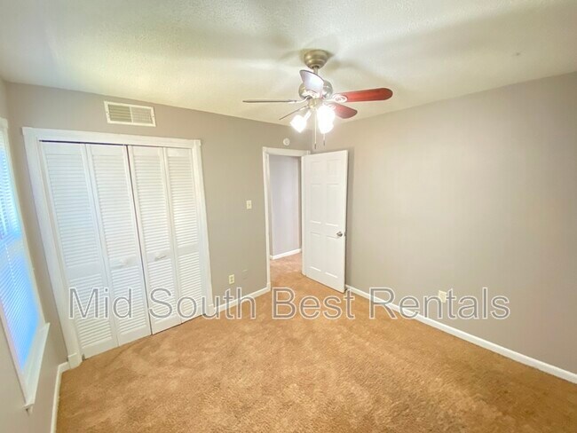 Building Photo - 5566 Tylertown Ave