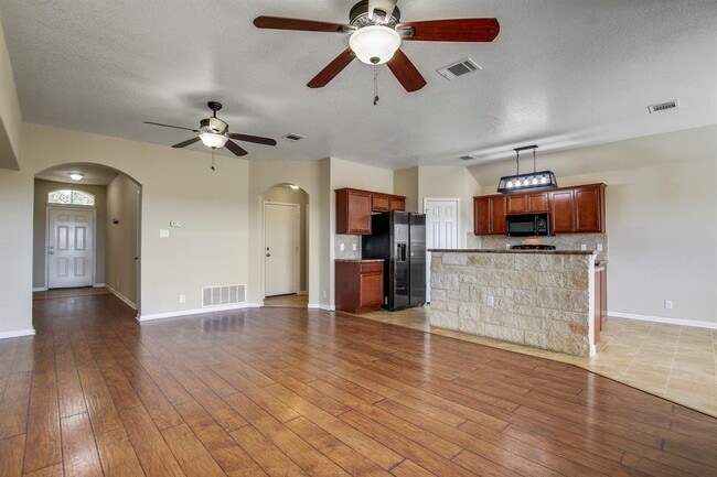 Building Photo - 507 Teron Dr