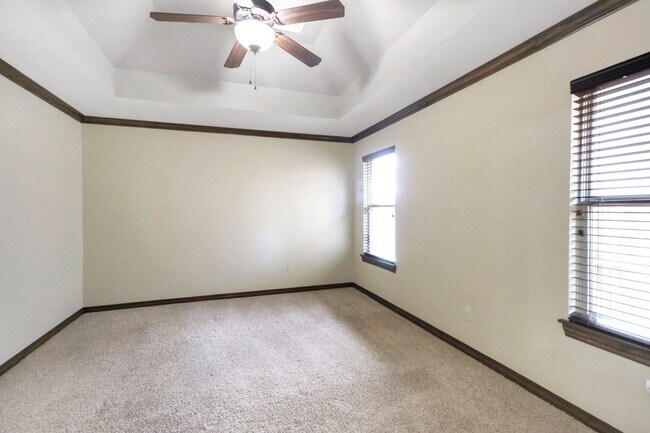 Foto del edificio - Beautiful 3 bed+office, 2 bath, 2 car Home located in The Grove