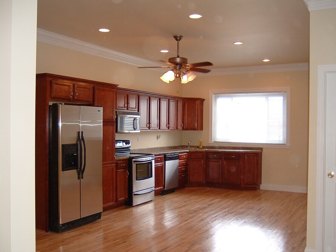 Kitchen - 169 Pius St