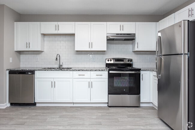 3BR, 3BA - 1,202SF - Kitchen - The Marlowe