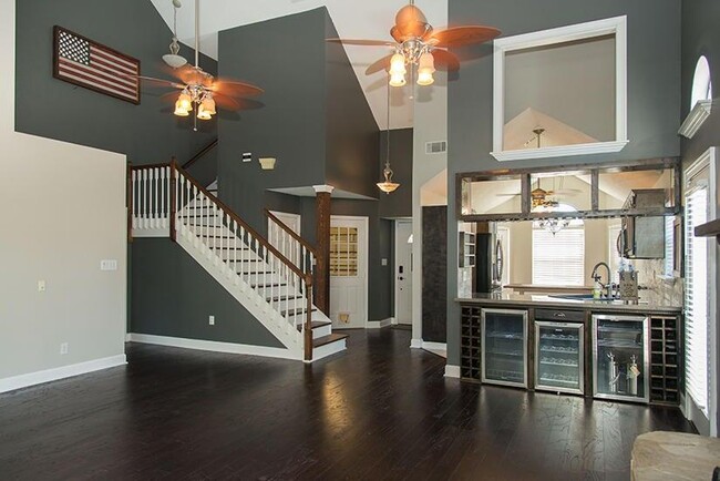 Building Photo - 1066 Windmill Dr