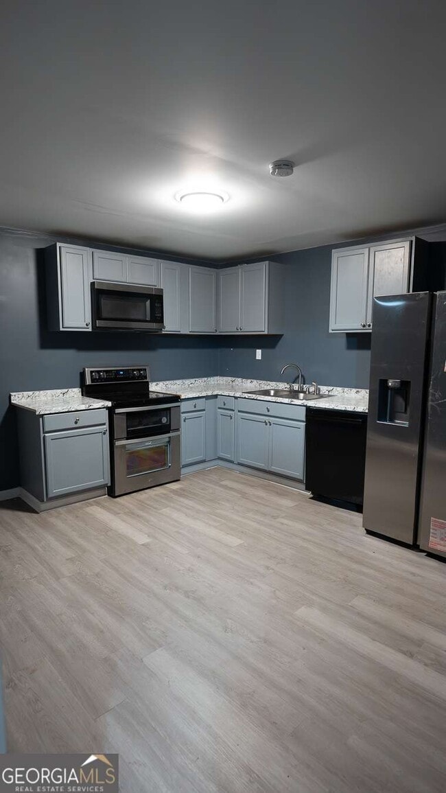 Foto del edificio - 3171 Redwood Run