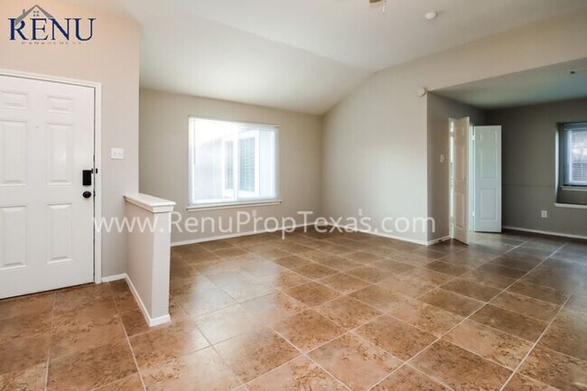 Building Photo - AVAILABLE NOW FOR A SELF GUIDED TOUR! - Ap...