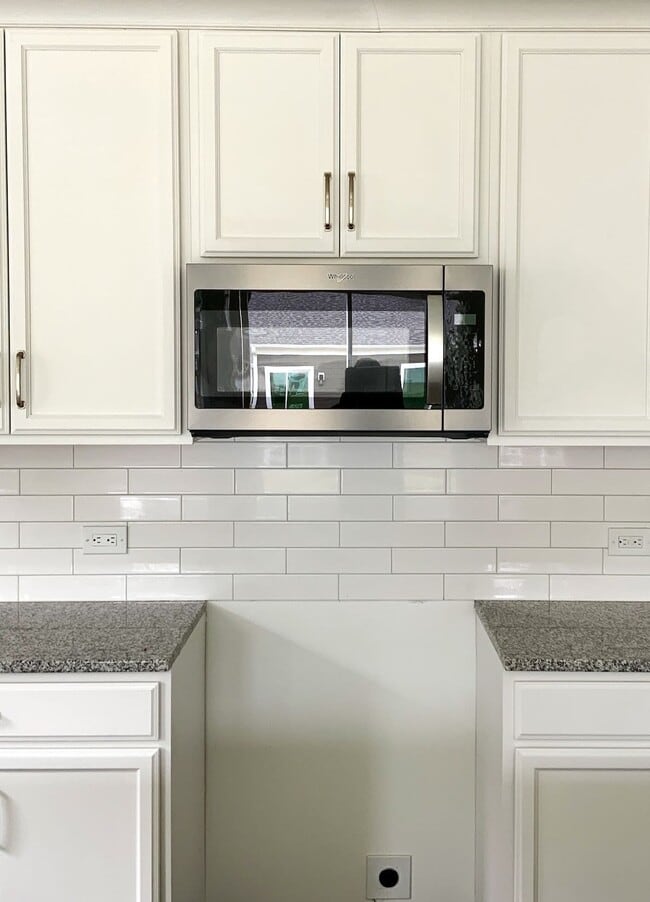 Building Photo - 4721 Anise Cir