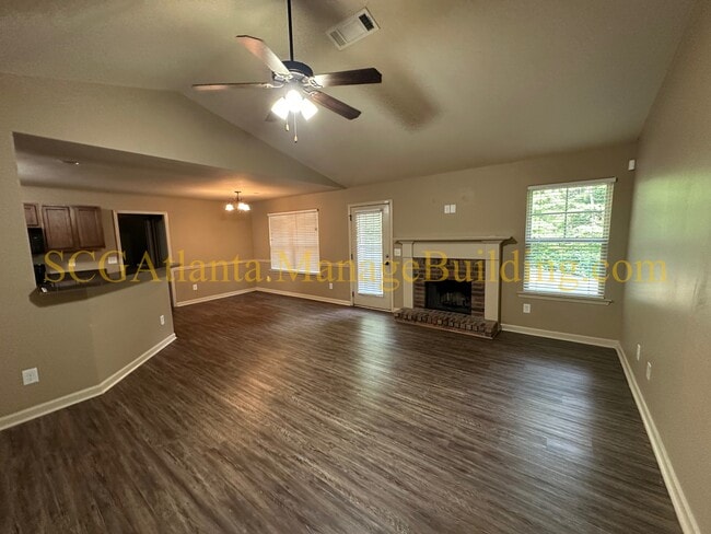 Building Photo - 635 Hope Way