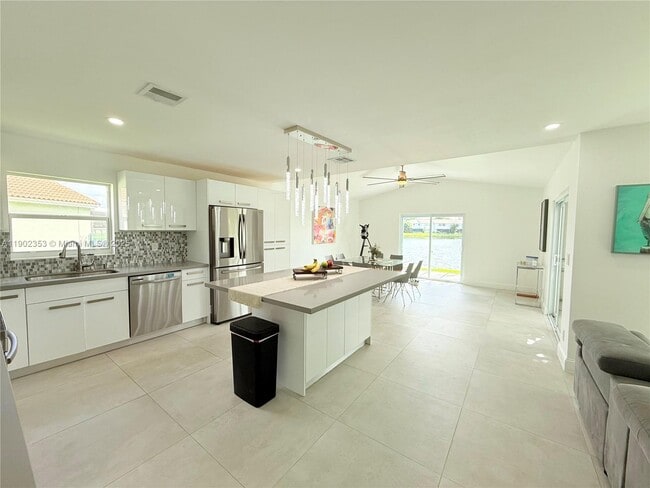 Foto del edificio - 10626 NW 7th St