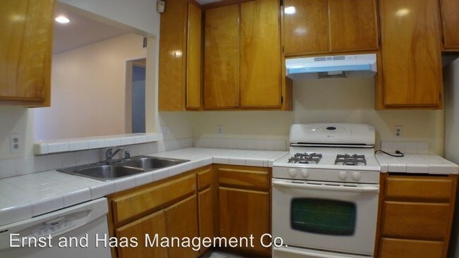 Building Photo - 1140 Pacific Ave