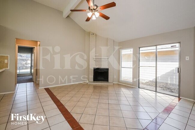 Foto del edificio - 9330 Golden Meadow Dr
