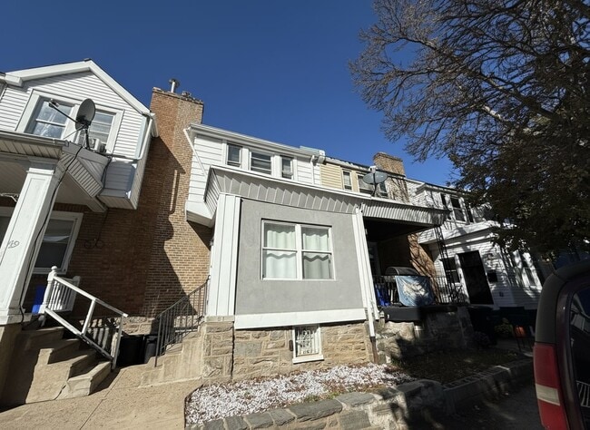 51 E Montana- - 51 E Montana- House