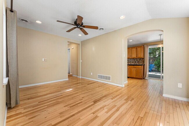 Building Photo - 4451 S Cherokee St