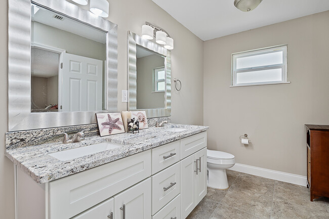 Foto del edificio - 32 Pine Crest Ln