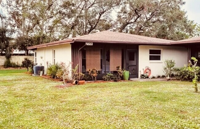 Foto del edificio - 3268 Ramblewood Cir