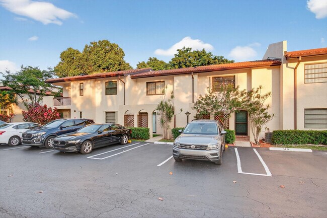 Foto del edificio - 21682 Cypress Rd