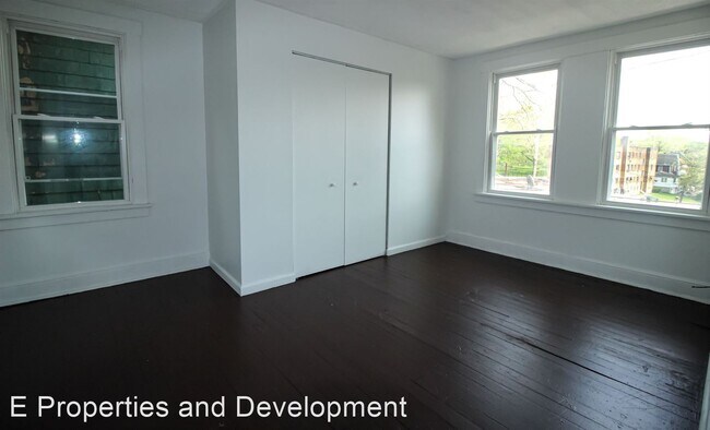 Foto del edificio - 4 br, 1 bath House - 1112 Ingham Street