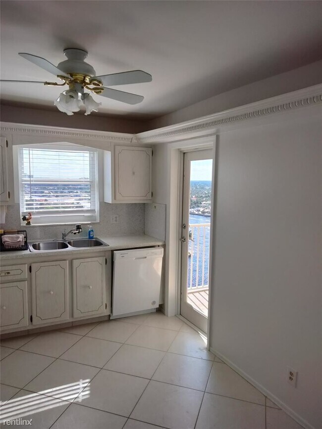 Foto del edificio - 2 br, 2 bath Condo - 1200 Hibiscus Ave # PH8