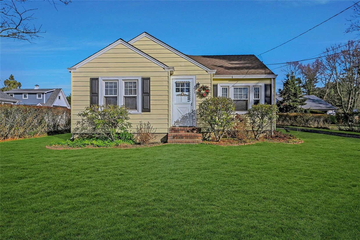 Foto principal - 425 Old Shipyard Ln