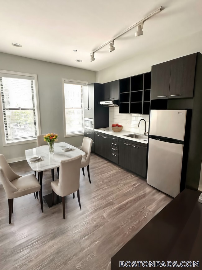 Foto del edificio - 82 Franklin St