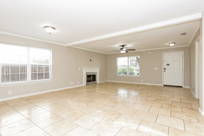 Foto del edificio - 5112 Brookstone Ct