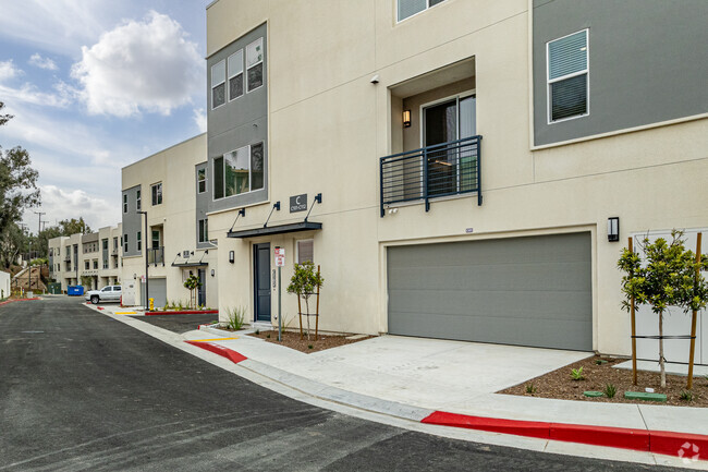 Foto del edificio - River Gate Townhomes