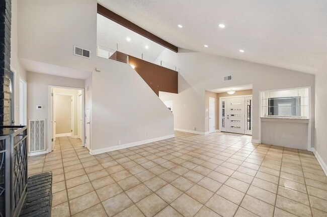 Building Photo - 11018 Francoise Blvd