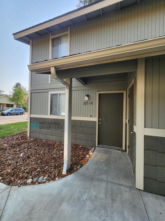 Building Photo - 2210 W Boone Ave