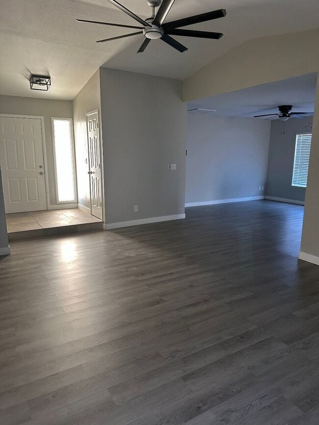 Foto del edificio - 3502 W Willow Ave