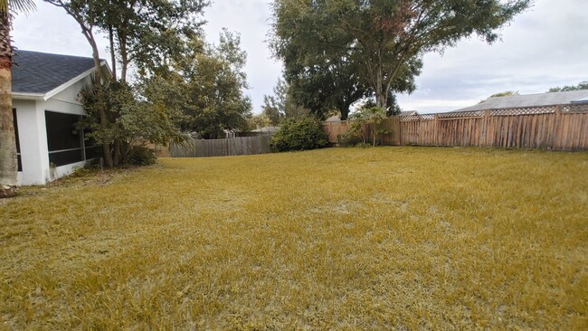 Building Photo - Spacious home in the Clermont Area