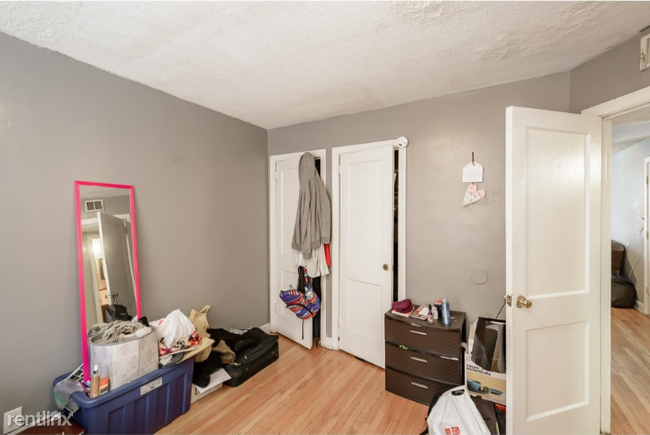 Foto del edificio - 1 br, 1 bath Apartment - 6331 Morton St