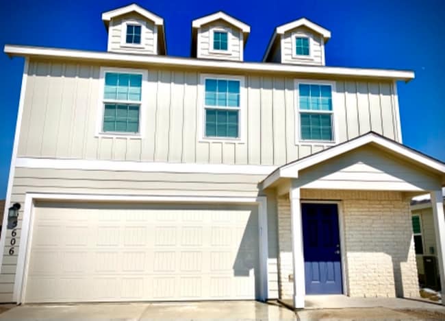 Building Photo - 5606 Willow Breeze