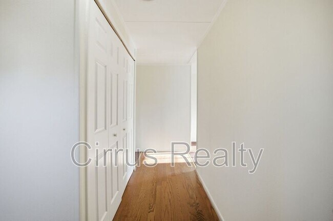 Foto del edificio - 1924 Zinzer Rd