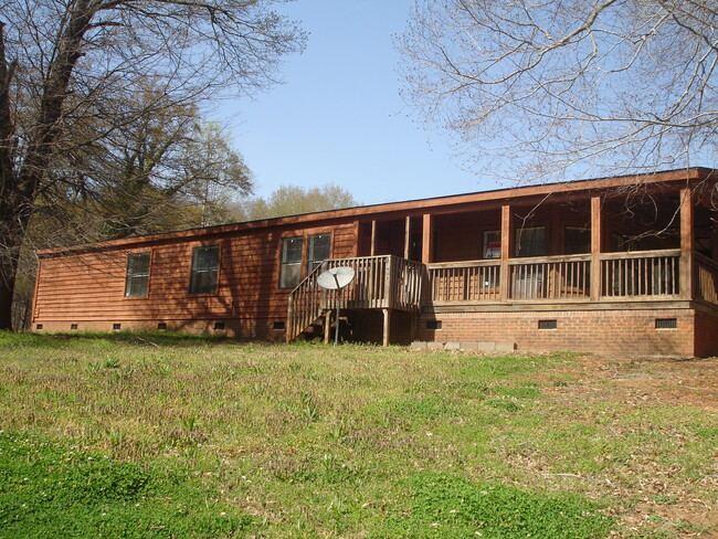 Building Photo - 189 Oaktree Rd