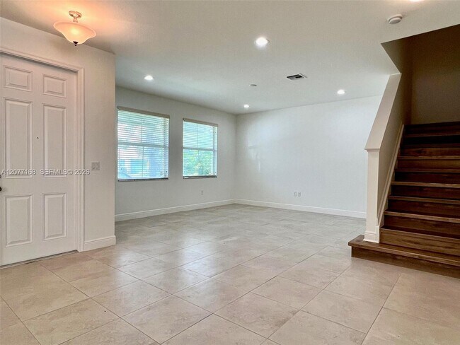 Foto del edificio - 3280 NW 126th Ave