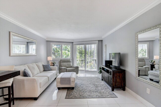 Foto del edificio - 2730 Banyan Rd