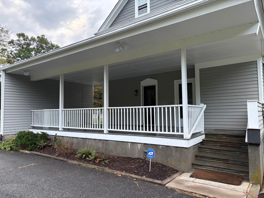 Foto principal - 553 Mine Brook Rd