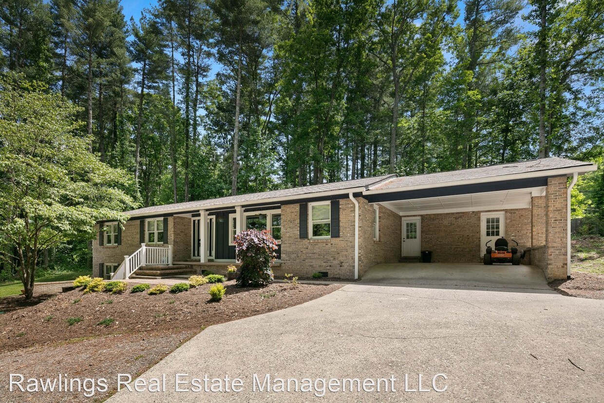 Primary Photo - 4 br, 3 bath House - 5 Shadow Drive