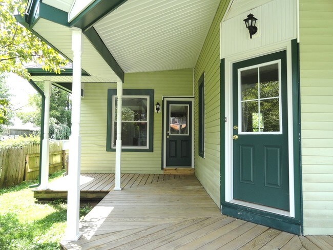 Foto del edificio - 77 E Main St