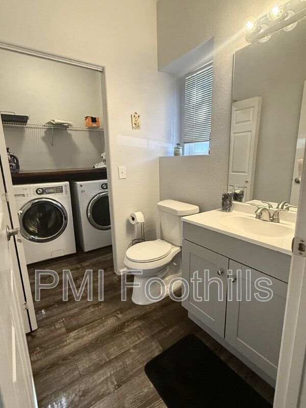 Foto del edificio - 9106 Gale Blvd